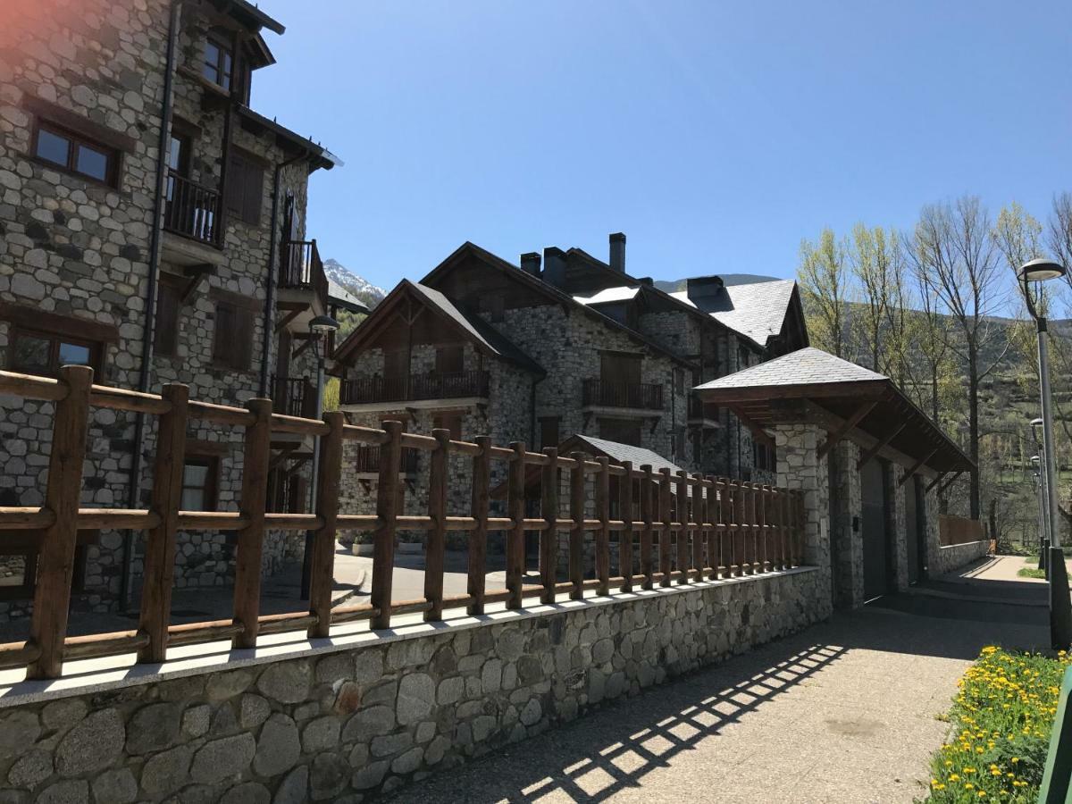 Apartamento En Benasque Luaran gambar